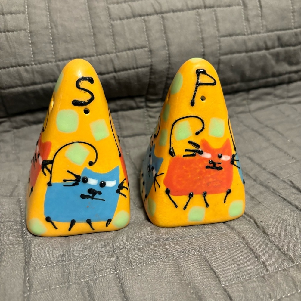 Vintage RARE Cats Salt & Pepper Shakers Hand Painted Triangle Polka Dots Orange - Picture 3 of 14